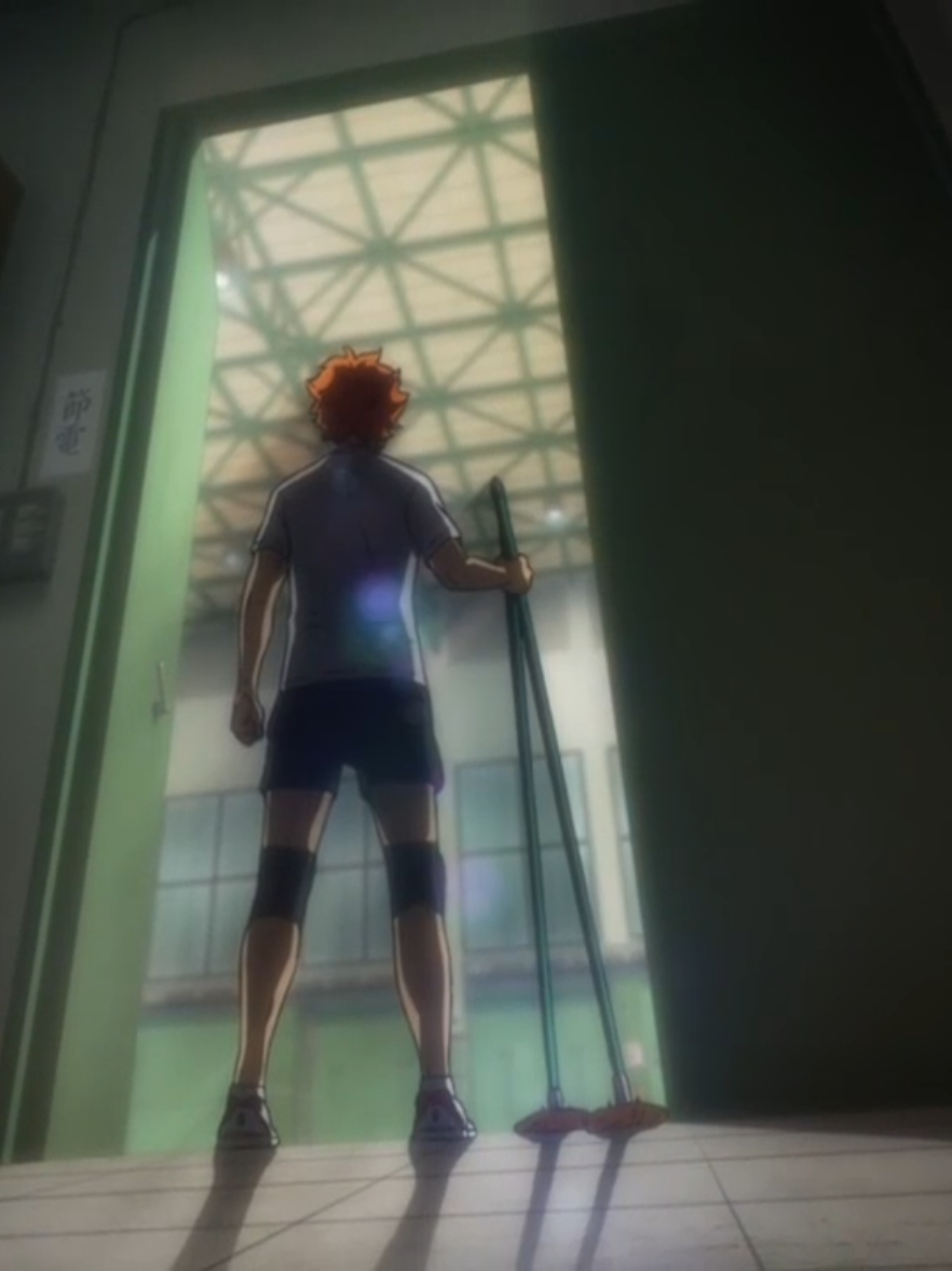 #haikyuu #hinatashoyo demostrando su frustración en el campamento de la prefectura de Miyagi y sobre llevándolo.. no saben cómo me dolió este capítulo y aunque todos le digan que no tienen valor sin su colocador #kageyama ... otros si miran lo fuerte que es y lo reconocen (aré un edit de eso ) al final el entrenador del shiratorizawa también le ayuda a irse a Brasil, fue un proceso que tuvo que pasar para llegar a ser el ninja shoyo pero no por eso deja de doler #karasuno #haikyuu 