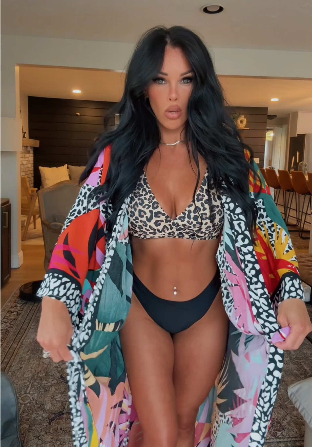 THE BEST SWIMSUIT COVER UP ROBE #swimcoverup #bathingsuitcoverup #robe #poolcoverup #beachfashion #resortfashion #swimsuitseason #swimwear 