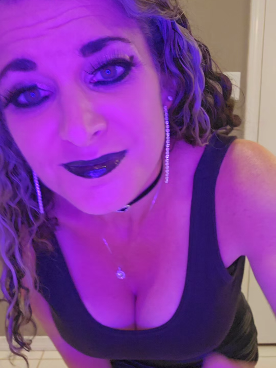 grillz 🖤 #BubbleRumBliss #Baddie #dance #viral #fypシ #fyp #foryou #foryoupage #altgirl #alttiktok #alt #girlnextdoor