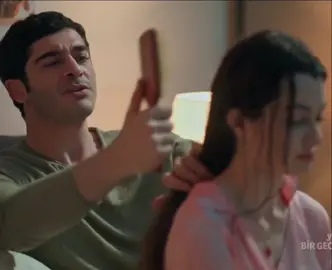 كيف يمشط شعرها🤏🏻😭❤️❤️#كوبليي #ماهير_جانفيزا #الحكاية_ليلة #مسلسلات_تركية #اكسبلور #fyp #fypagee 