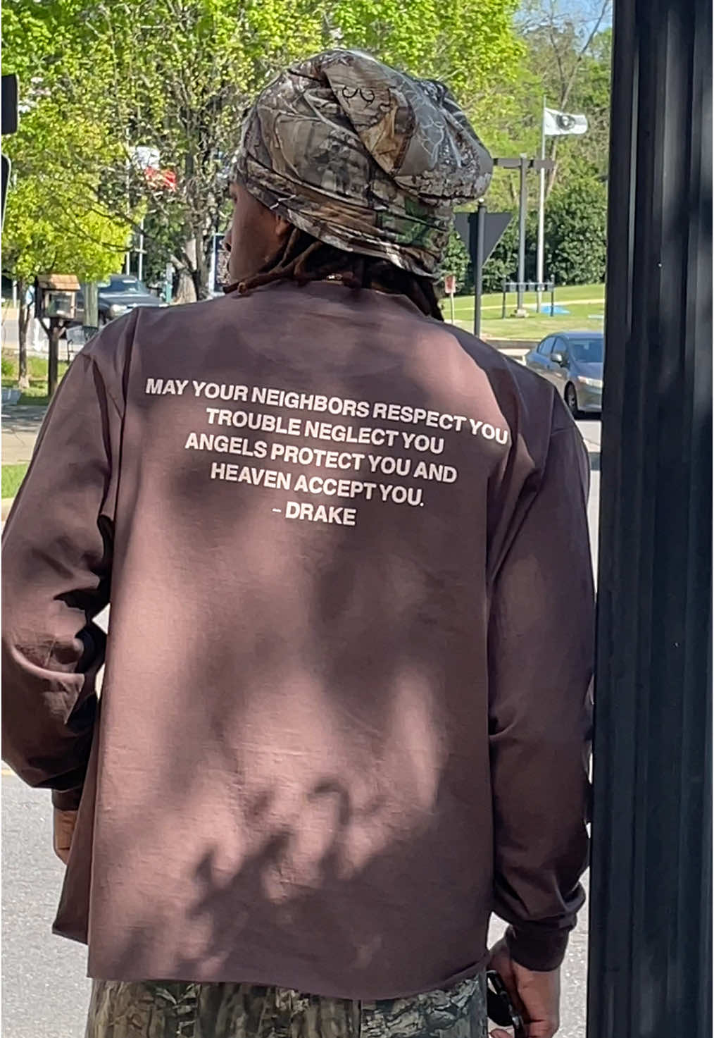 take a shot for me 🤎 #drake #drakeconcert 