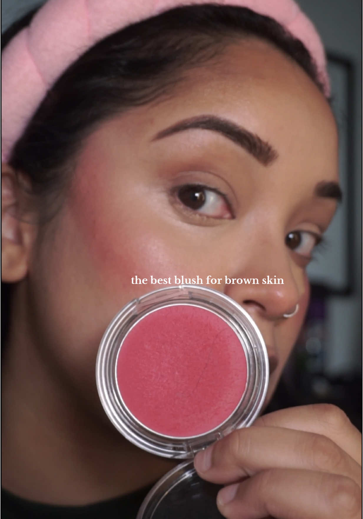 The @Milani Cosmetics cream blush in cheek kiss is BEAUTIFUL I cannot get enough 🤩 #browngirl #blush #productreview #browngirlmakeup #milanicosmetics #browngirlfriendly #BeautyTok 