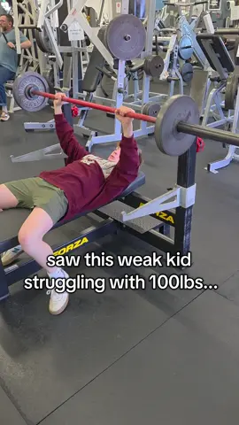 lil bro was shocked💔 #gym #gymmotivation #GymTok #Fitness #benchpress #bodybuilding 