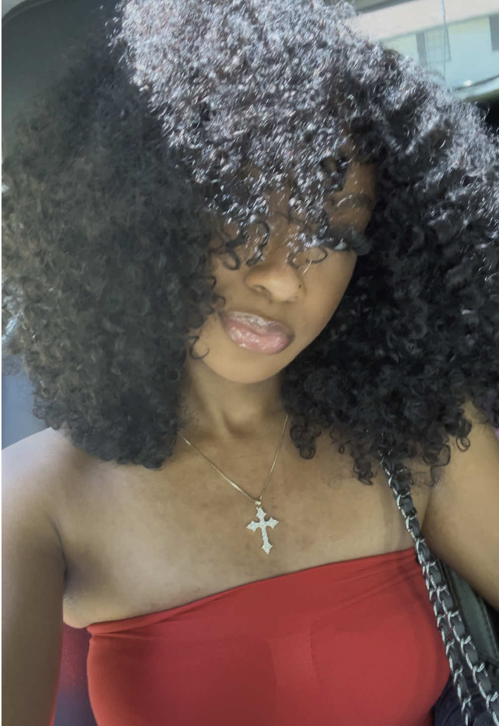 I wanna be on a boat, on a rooftop eating good looking goood 😩 #oqhair #gluelesswig #kinkycurlywig #wigreview #wiginstall @oqhairshop @oqhairofficial @OQHAIR 