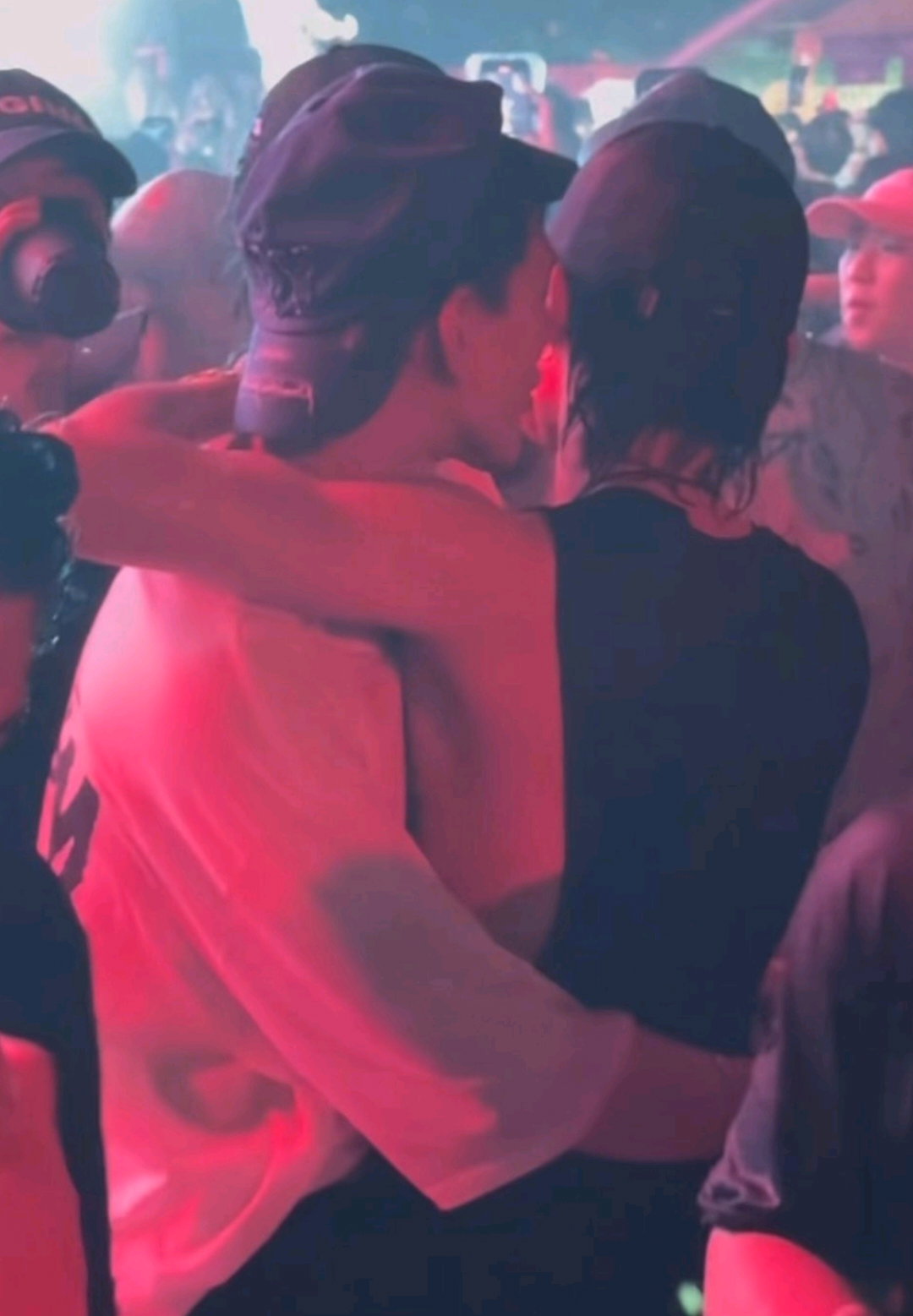 urghhhh 😩 I have nothing to say for Songkran 2025 my eyes were blessed that's it 🫠 #daouoffroad #ต้าห์อู๋ออฟโรด #daou #daoupittaya #daoupittayasaechua #oueiija #offroad #offroadktp #offroadkantapon #totogaback #ouroad #nubdao 