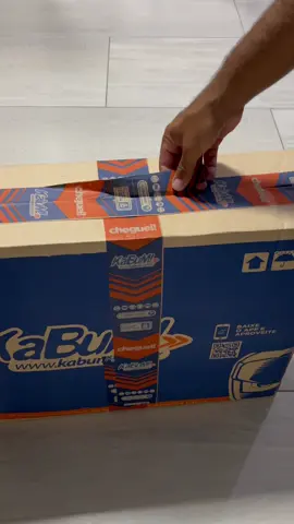 Pra quem curte ver cada detalhe: unboxing do PS5(by @KaBuM!)#ps5 #playstation5 #ps5unboxing #unboxing #unboxingvideo #unboxingsmr #videogame #gamin #Tech