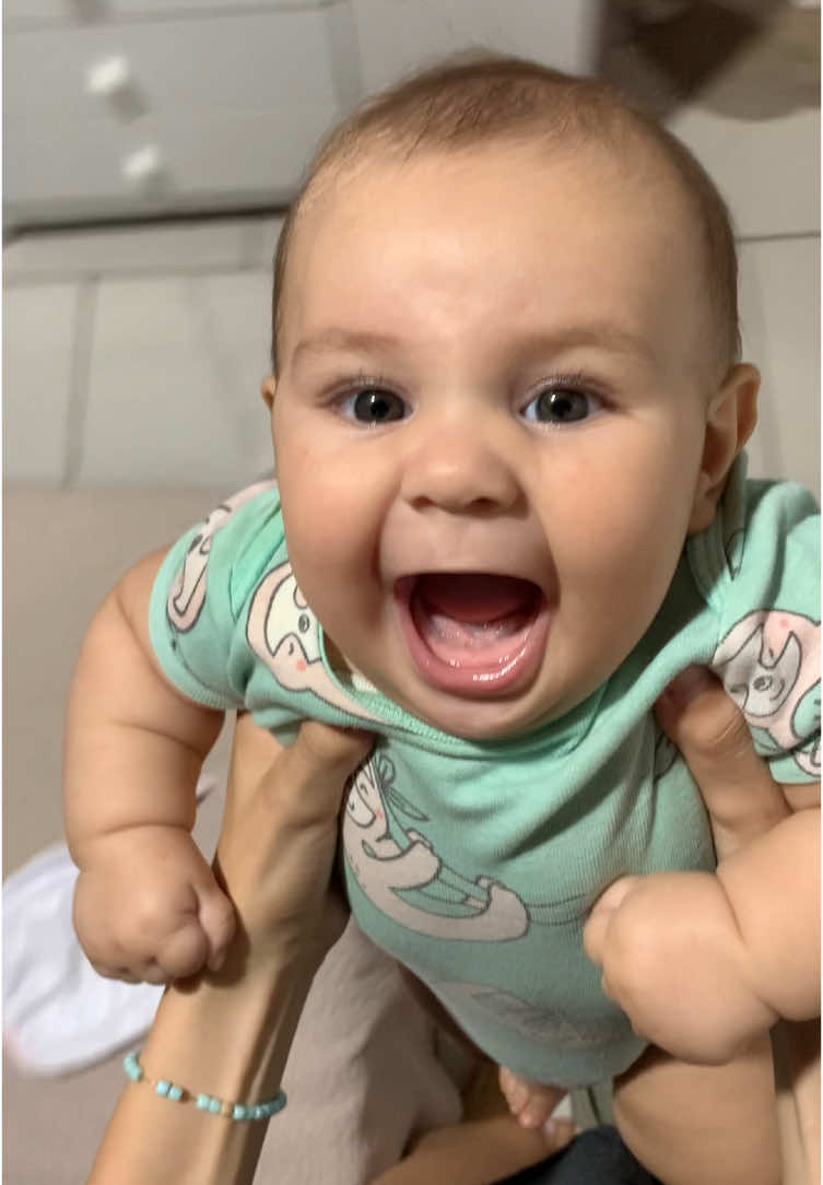 trend com a minha pequena #fouryou #trends #baby #vaiprofycaramba 