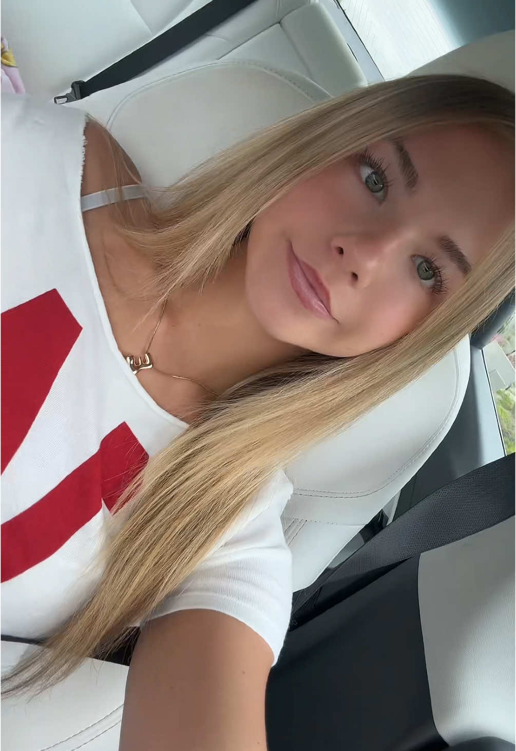 😛                                                                     #fyp #foryoupage #glo #blonde #red #outfitinspo #lipsync #lyrics #audiostouse 