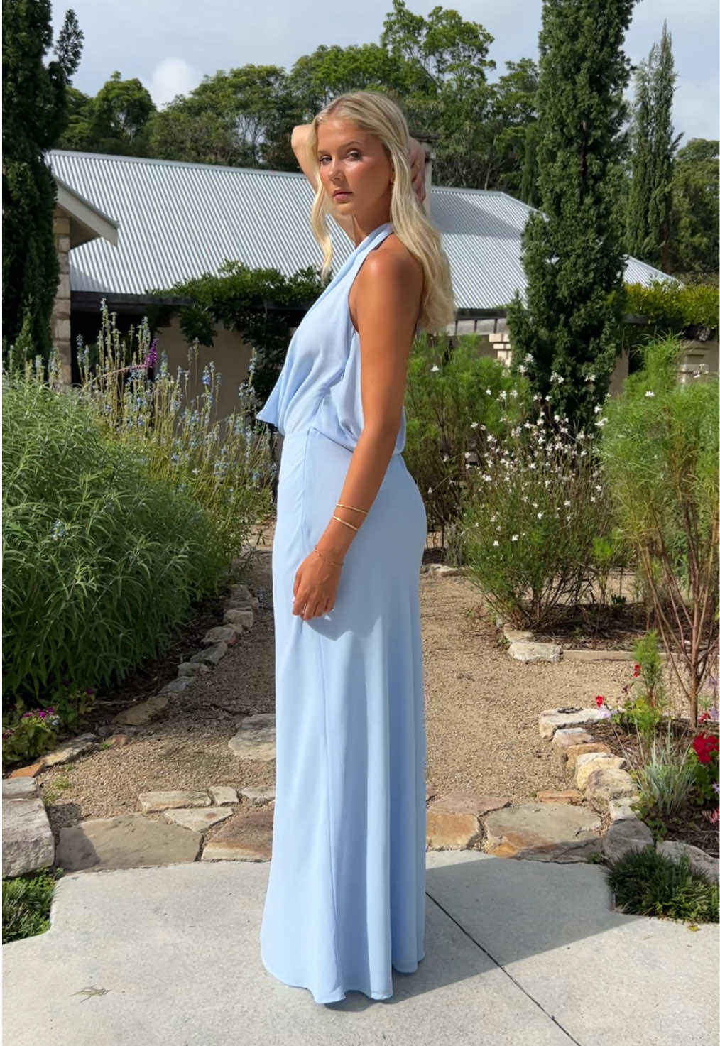 U.S BABES 🇺🇸 The ‘Mirella Maxi’ is now online for you girlies! ✨ #thatssofetchus #promdress #formaldress #formalwear #maxidress 