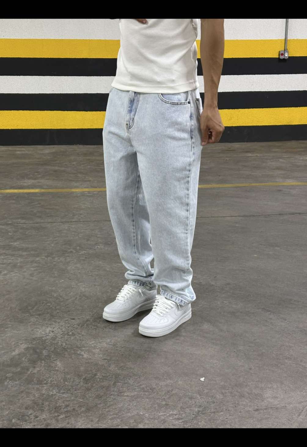 CALCA RETA JEANS STONE DGN 💫 DISPONÍVEL ( 38 ao 48)  -COMPRE PELO SITE ⬇️ WWW.BMSTORE044.COM.BR  AV 7 DE SETEMBRO 243, CENTRO - ALTONIA, PR  -PRODUTOS ORIGINAIS ⚡️ - A MELHOR LOJA EM MODA STREETWEAR 🥷 -ENVIAMOS PARA TODO O BRASIL 🇧🇷  #streetwear #skate #outfit #modastreetwear #modamasculina #calcajeans #calcasmasculinas #calcasbaggy #outfitideas 