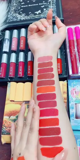 #bemoselipstik14pcs #TikTokLIVE #LIVE #LIVEhighlights 