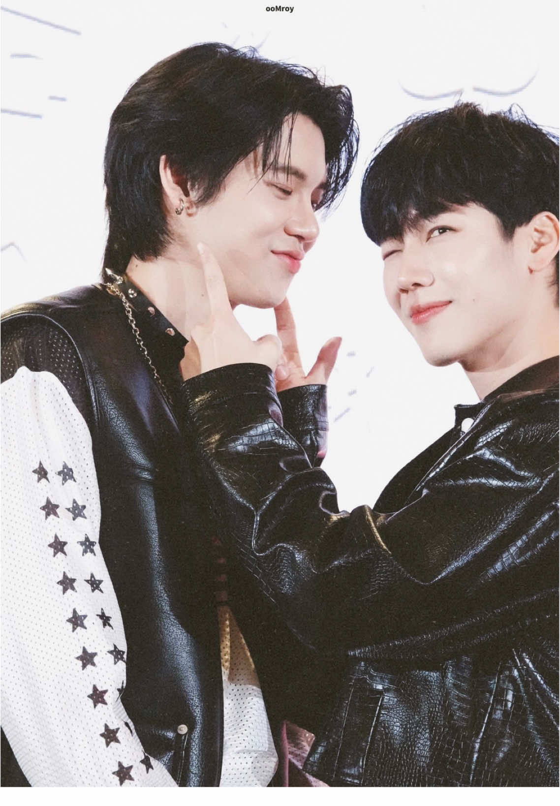 don't be fooled by war's sweet face, these are the things he likes 🙂‍↔️🙂‍↔️.   #warwanarat #yinyin_anw #yinwar #yinwarisreal #warwanarat🐒 #yinananwong #lovemechanics #jackandjoker #mooyor #yinyin_anw🐻 #warwanaratratsameerat #warwanaratedit #ywpb #fyp #fy #blactors #bl 