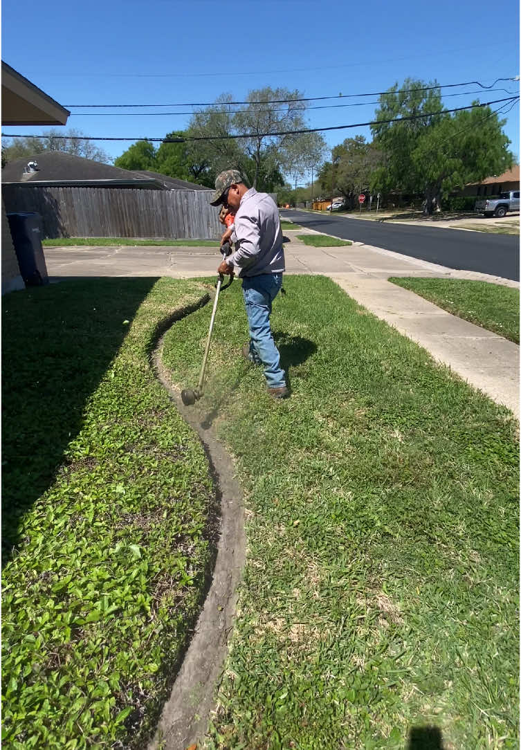 #fyp #lawncare #lawntok #lawntiktok #lawn #yardero #foryoupage #parati 