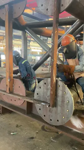 Chân chính nhưng nghèo🤧#cơkhí #welder #vinhomcoloa #thợhàn #wedingtiktok #weldinglife #vrial #xuhuong 