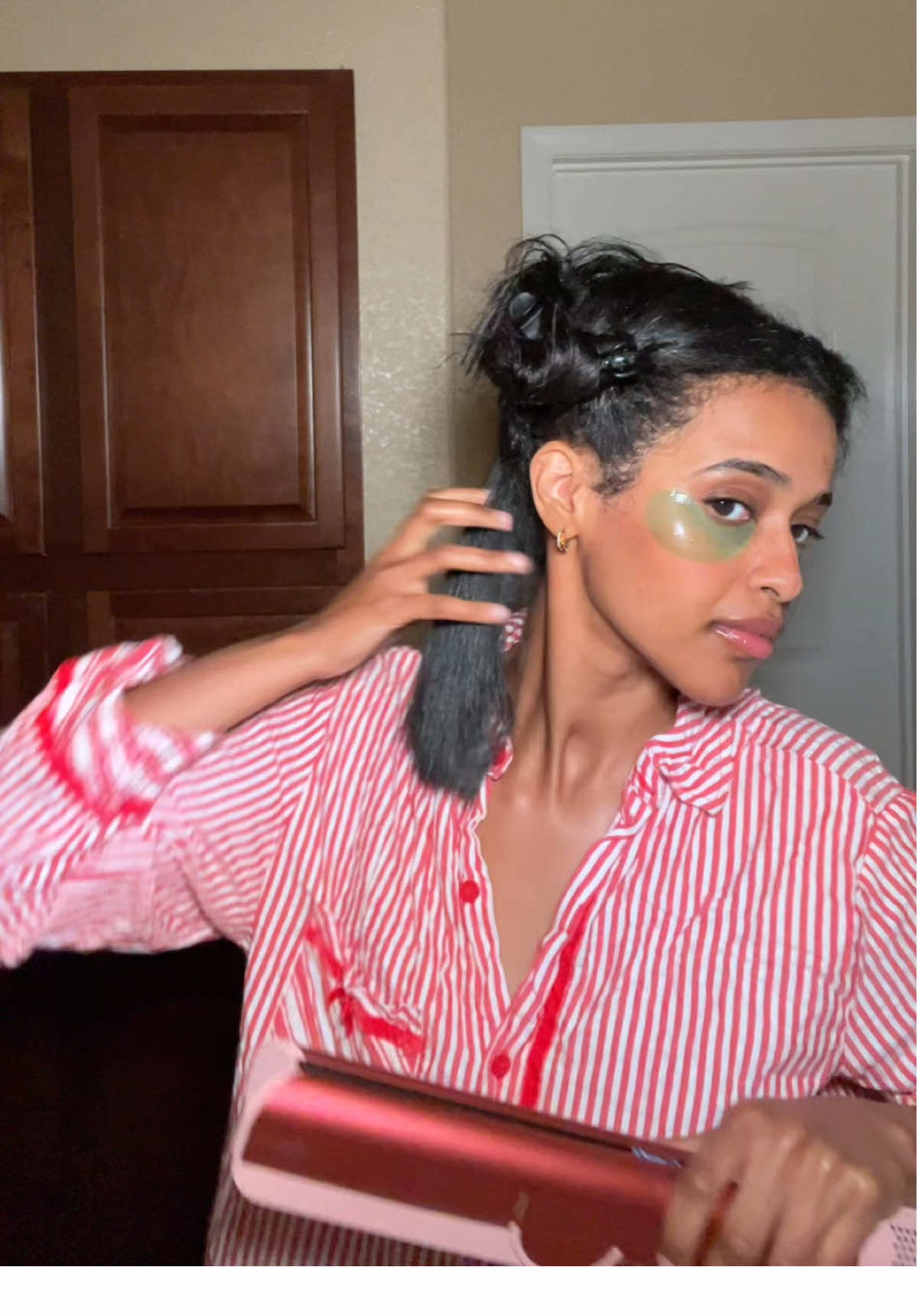 dyson airstrait blowdry routine (subtracting 15 minutes cuz my sister called me with tea and i had to pause lmao)  #naturalhair #haircare #dysonairwraptutorial #dysonairstrait #dyson #fyp 