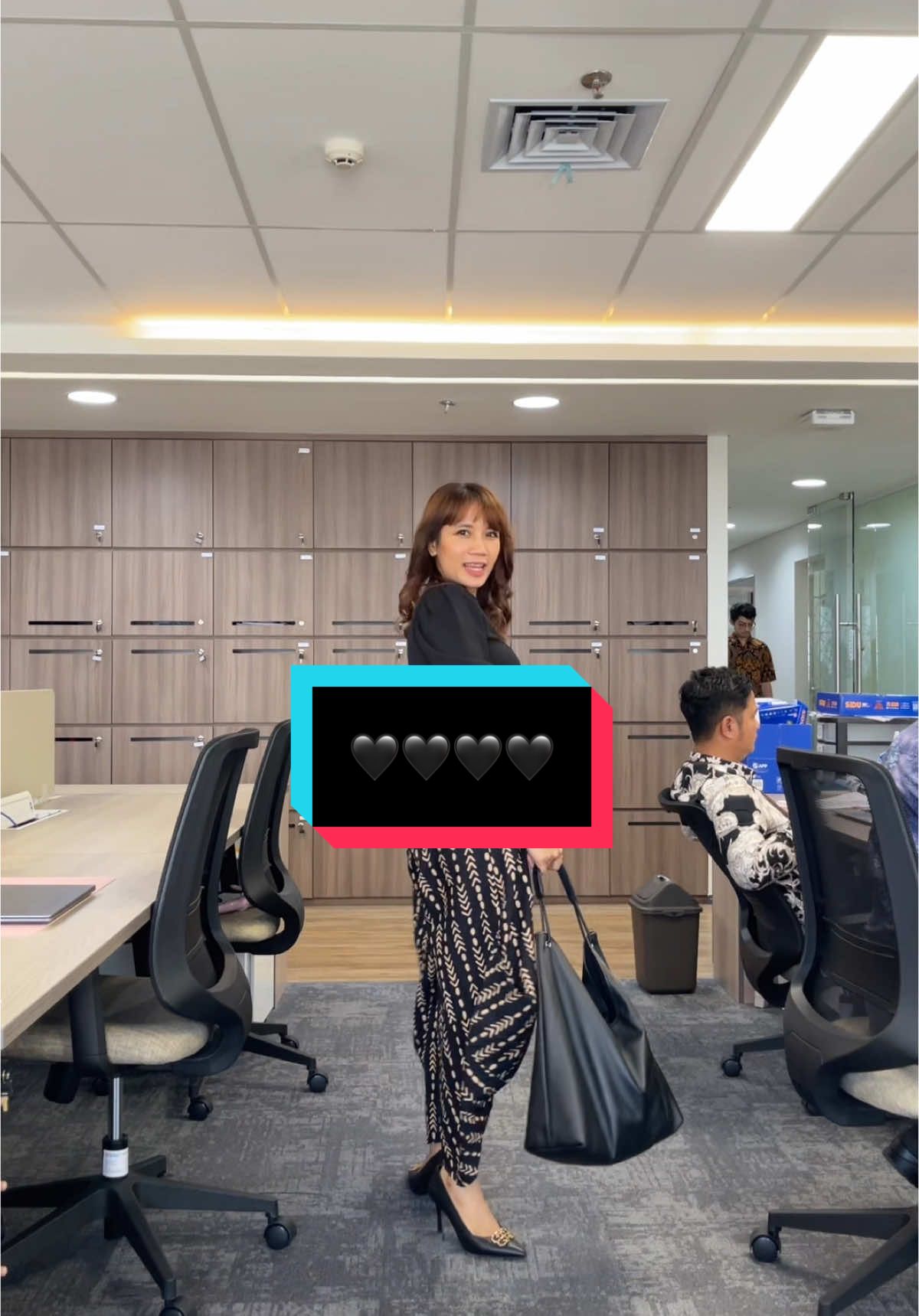 Just a black blouse with Batik pant. #fyp #corporatelife #outfitideas #outfitinspo #vibing 