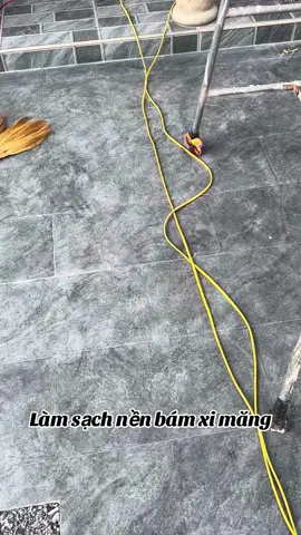 Tẩy nền gạch men nhám sân vườn dính xi măng#ht01 #tayximang 