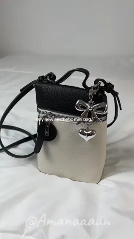 demi apa ini gemeshh banget😭🖤 #minicendybag #bostanten #bostantenbag #minislingbag #slingbag #phonebag 