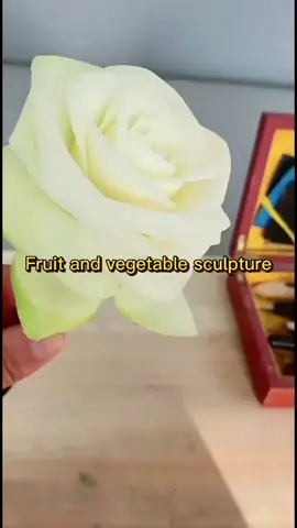 Fruit and vegetable sculpture #tiktok #foryoupage #fyp #foru #carving #enjoydiary #fruit #vegetables #DIY #ideas #art 