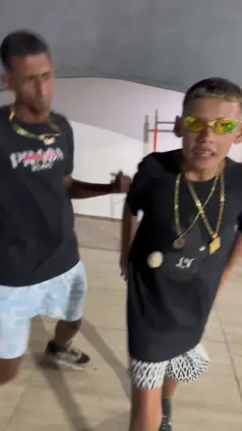 Esses invejoso quer tentar apagar meu brilho 