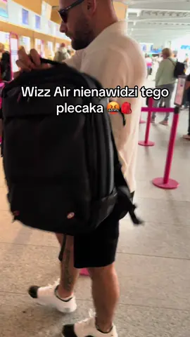 Linie lotnicze nie cierpią naszych plecaków bo zaoszczędziliśmy naszym klientom miliony złotych na opłatach bagażowych! 🎒😎#podróże #wakacje #spakujsięzemną #pakowanie #odpoczynek #podróżowanie 