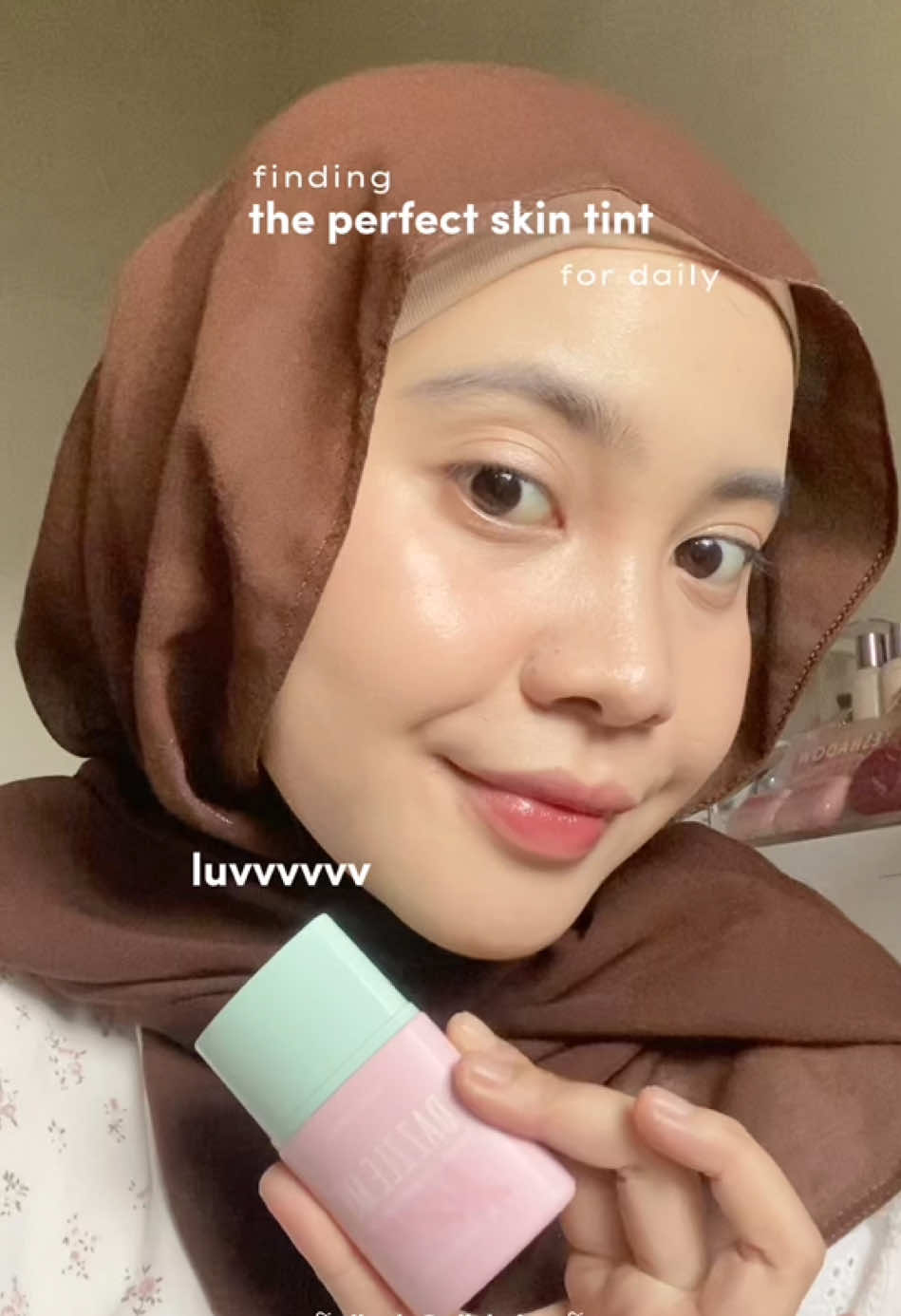 yang gamau terlalu dempul buat daily prefer pake skin tint ajaa 👀 #skintint #makeup #makeuphacks #dazzleme 