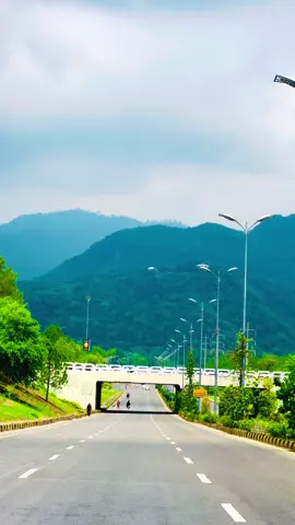 Cloudy weather in Islamabad 🥰❤️‍🩹☁️#islamabad #fouryoupage #naturalbeauty #tiktokoffical #standwithkashmir #greenpakistan⚘🇵🇰⚘ #plzviralvideo #islamabadian 