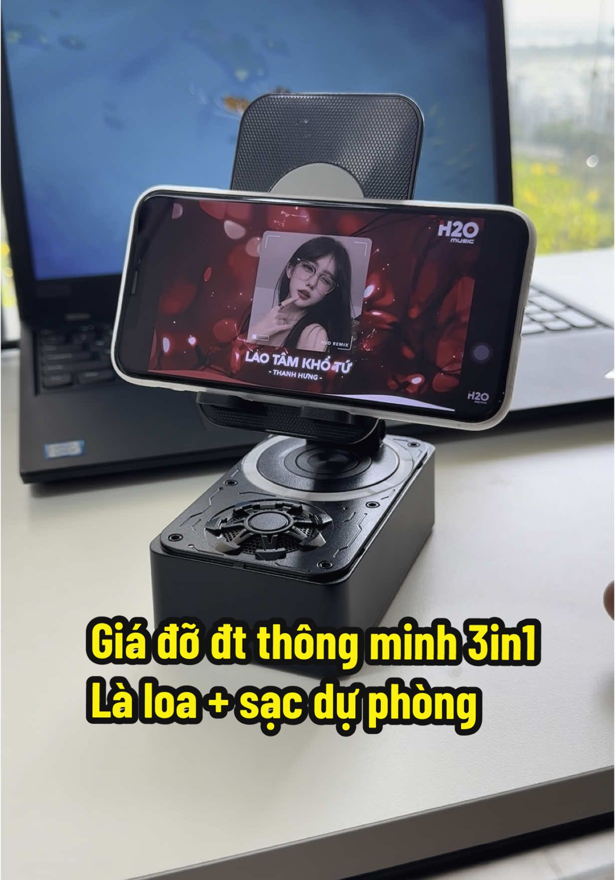 Vừa là loa vừa là sạc dự phòng kiêm lun giá đỡ điện thoại được tích hợp trong 1 món như này quá là tiện lợi ae à #loabluetooth3trong1 #loa3in1 #sacduphong #loabluetooth #giadodienthoaixoay360 