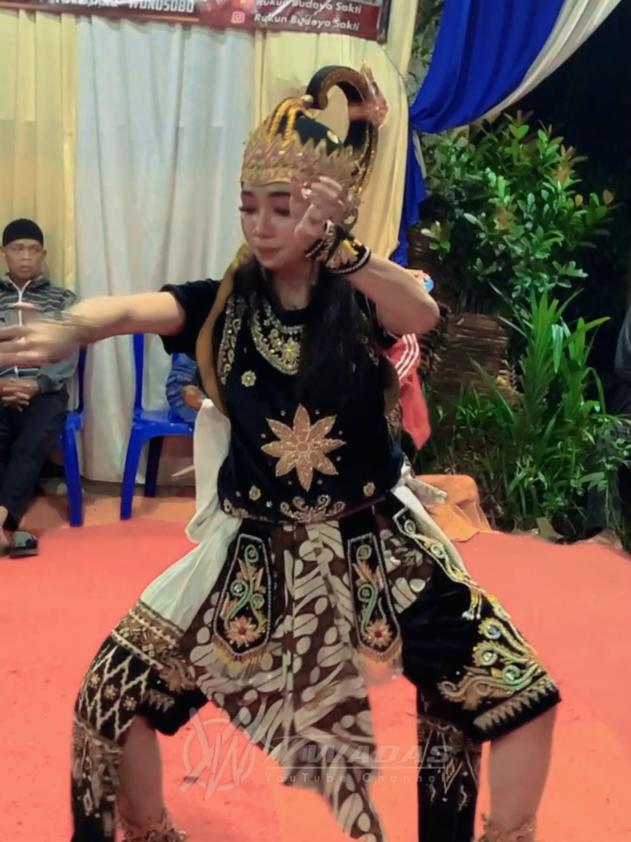 Tari Gatotkaca Putri Maharani - Rukun Budoyo Sakti - YT Wadas #ytwadasterbaru #ytwadas #youtube_yt_wadas #keseniantradisional🇮🇩 #senitaritradisional #lenggerwonosobo #lengger #lenggertiktok #kesenianjawa 