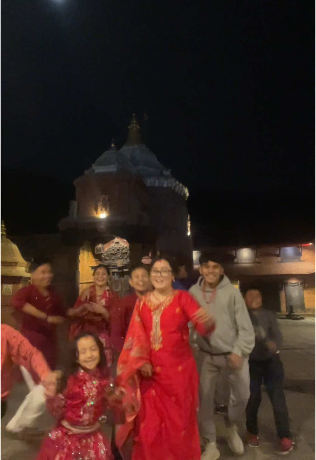 Hamro yestai chha para🤘@आरुष @Bibek👍 @Binu Shrestha @aarav Shrestha @reynashrestha10 @sova baidhya😗😙😚 #chandeshwori #cousins #trend #hype #vibes #viral #crazy #tiktok #brothersister #banepa #bnsa017💙❤️ #fyp #dancetok 