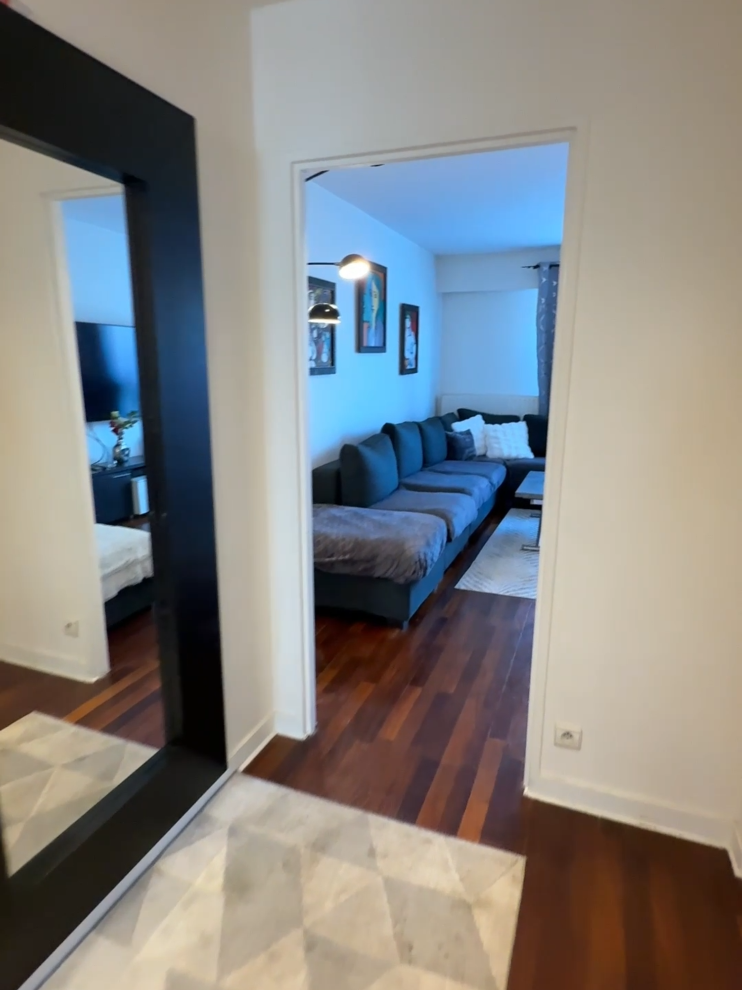 🎥🏙️Appartement à vendre situé à Livry-gargan | 69m² + jardin de 110m² 🛋️ Séjour  🍽️ Cuisine aménagée et équipée 🛏️ 2 chambres 🛁 1 salle de bain  🚽 1 WC  🌞 1 grand jardin privatif de 110m² accessible par le salon 📦Une cave  🚗Une place de parking  💶Prix : 229 000e 🔑Vous souhaitez visiter? 📞Contactez moi au 07 83 78 49 67 #immobilier #appartement #capifrance #livrygargan #jardin #investissementlocatif #pourtoi