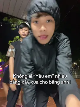 Quoãi đạn mạnh ai nấy nhảy #videosxh #xhtiktok #troaidep #taotrend #vuive 