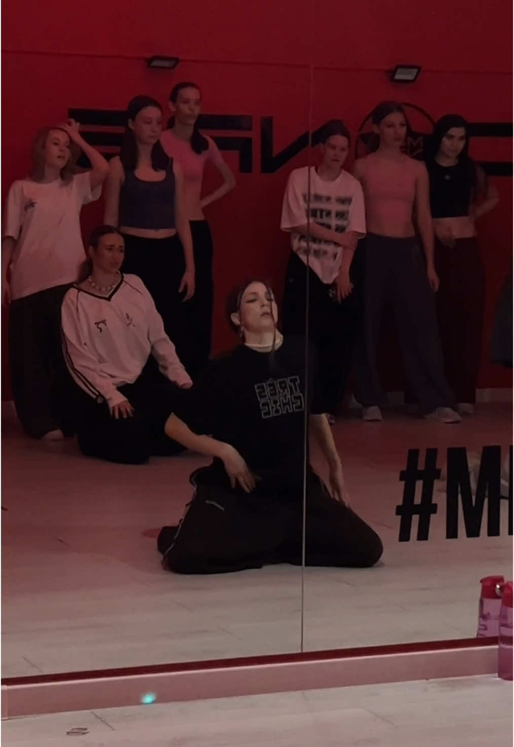 walk🗣️🫀 #dance #tiktok #hiphop 