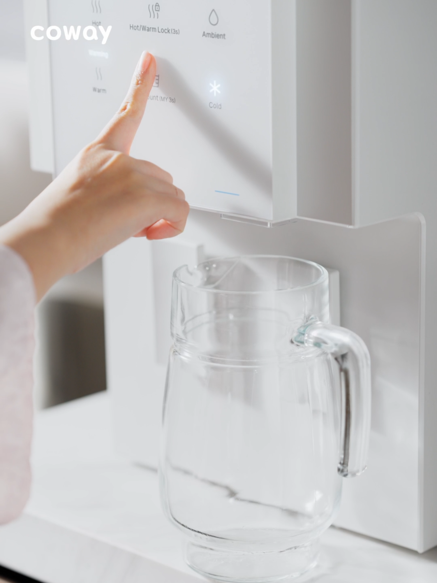 Serve up festive cheer in every glass this Hari Raya 🍹💧 From icy drinks to fresh hydration, #CowayVillaemIII gives you pure water on demand with adjustable temperature and volume settings, plus a larger tank to keep the celebration flowing! Click the link in bio for more info! #CowayMalaysia #CowayChangesYourLife