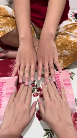 Cobain Body serum Toneup Lavojoy shade 01 dan 02 di warna kulit yang berbeda