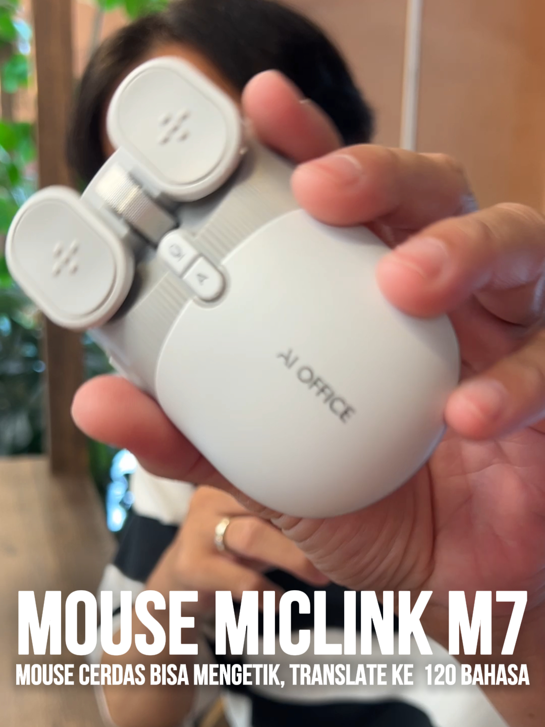 Mouse Cerdas AI Miclink M7 ~ Mouse cerdas yang bisa dipakai untuk mengetik, translate ke 120 bahasa dan melakukan pencarian di Google hanya dengan 1x klik. Rekomendasi mouse pintar, mouse ai cerdas pengenal suara, mouse bluetooth canggih.  #miclinkm7 #mousecerdas #mousepintar #mouseaicerdas #mousebisangetik #mousecerdasai #miclinkintelligence #mousemiclink #miclinkmouse #mousemiclinkm7 #mousepengenalsuara