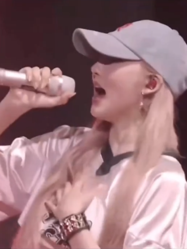 vocalist terthe best#rami #cengkok #shinharam #improvisation #shinharam #vocalist  #makeyourhairstandonend #shiver #sc #ramiscream #captivating #highnote #highpitch #vocalcords  #singing #sheesh #part #babymonster #minstiez #agelvoice #worldtour #kangawa #rapsheesh #hellomonster #day5 #japan #monstiez #sheesh#rapshessh#perfomancesheesh#raprukasasaahyeon#ahyeonhighnote#rapperyg#foreverperfomance#rapasaandruka#butterup#butterupperfomance#butterupinstage#stage#babymonstersp#babymonstervisual#babymonstervocal#babymonsterrapper#babymonsterdancer#babymonstermaknae#babymonsteritgirls#babymonsterwin#baemon#babymonsterfanmeeting#babymobsterconcert 