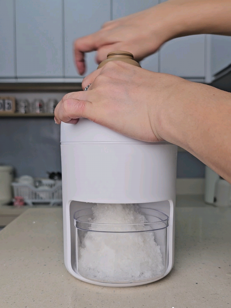 [ Manual Ice Crusher, Ice Shaver, Hand Crank, Free Ice Grinding Mold ] #ManuallceCrusher #iceshaver #manualiceshaver #IceCrusherPH #IceCrusherForHome #EasylceCrushing #CrushTheHeat  #ManuallceShaver #IceShaverPH #ShaveTheHeat #DIYHaloHalo  #SummerCooler