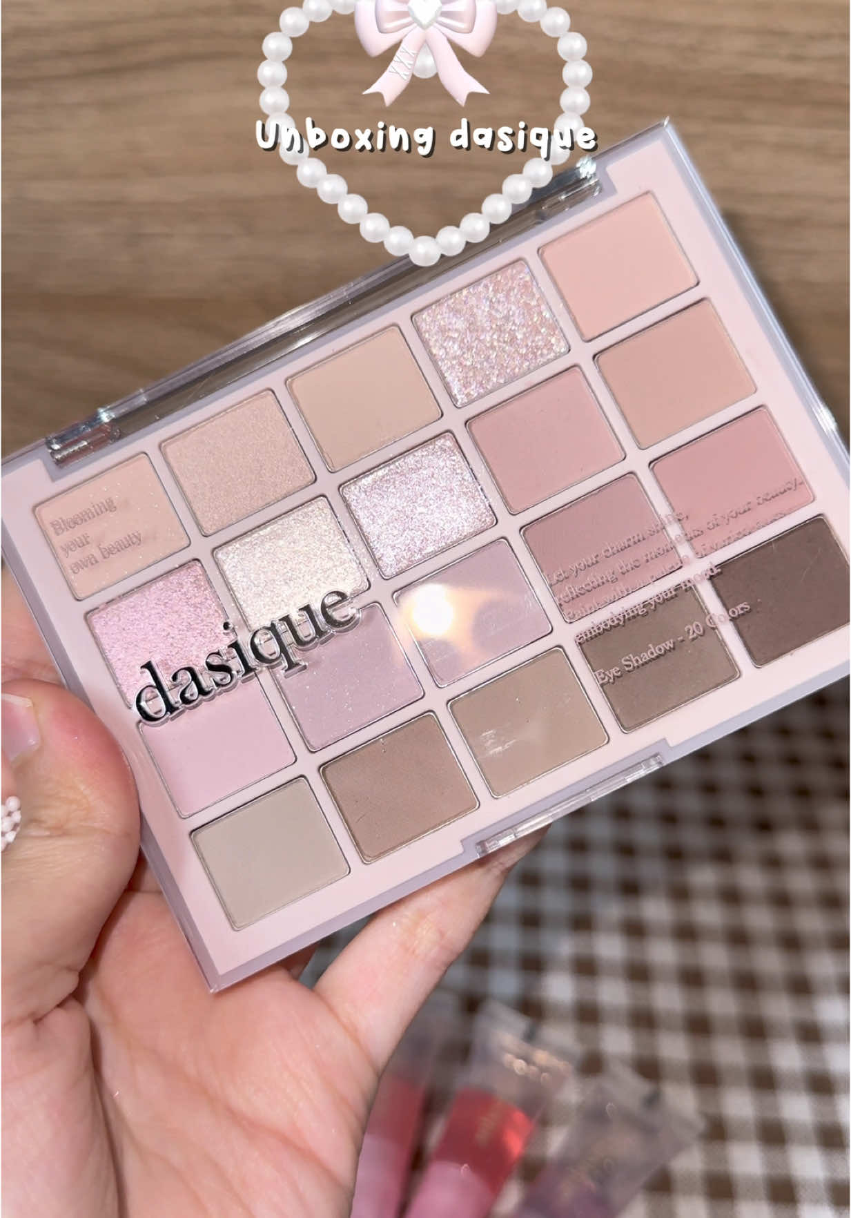 @dasique @Dasique Global #dasique #unboxing #kbeauty #coolbasic #dasiquemakeup #koreanmakeup #moodshadowpalette