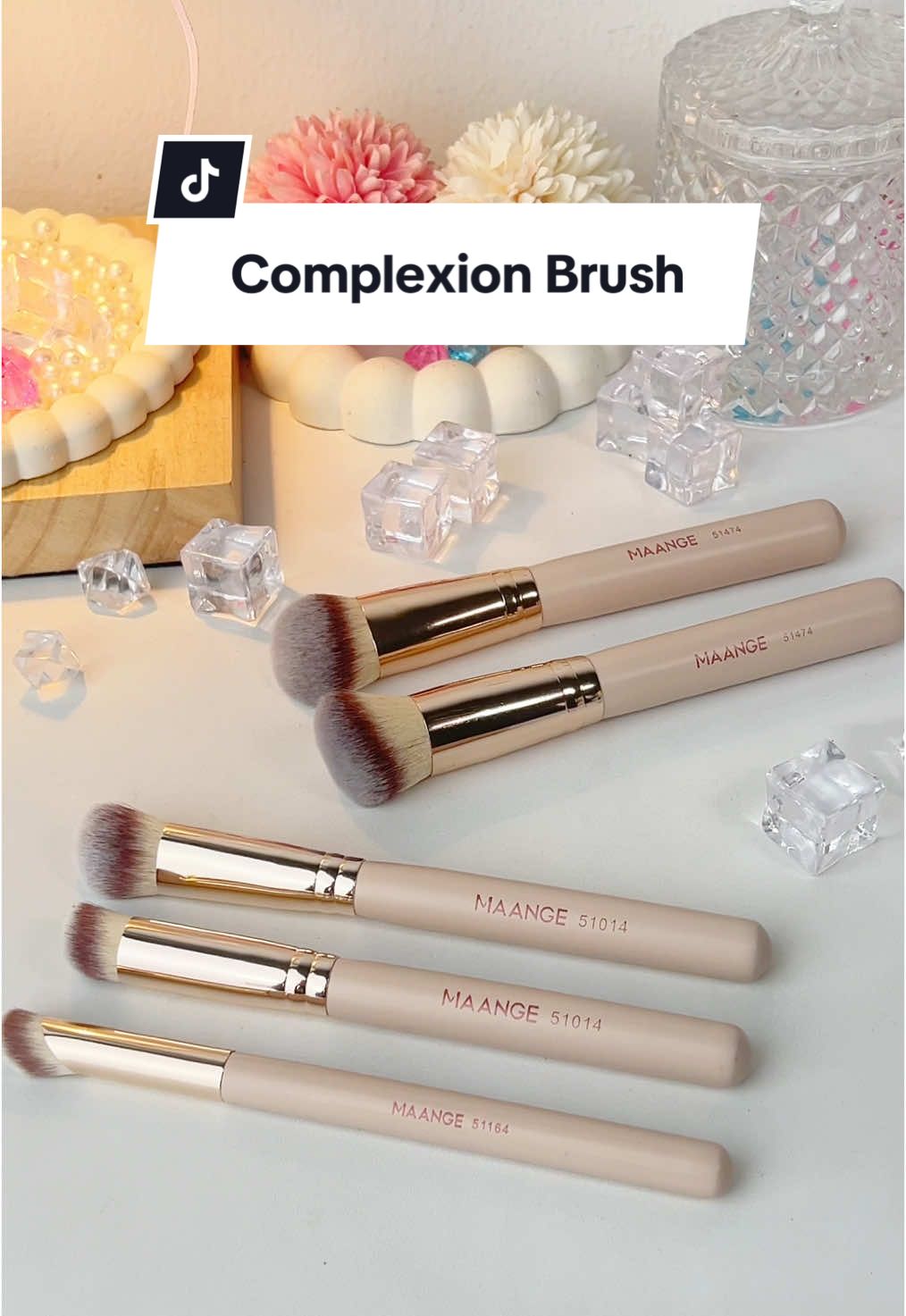 Complexion brush #MAANGEbeauty #MAANGEtools #viral #pilihbrushpilihMAANGE #racuntiktok #makeup #makeup #recommendations #rekomen #maangebrush #makeuptools #brush #maangesetbrush #brushmakeup #maangespons #maangesponge 