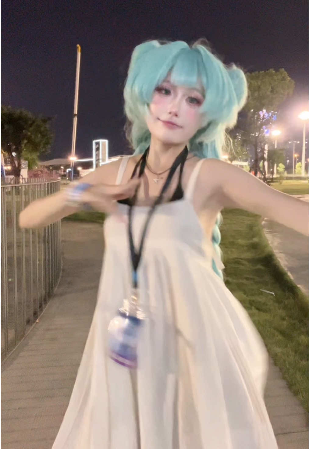 Tính cháy mà bồ hỏng cho lột 🤓#hatsunemiku #cosplay #fyp 
