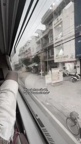 anh không đủ nhan sắc để yêu thương em rồi ừ 