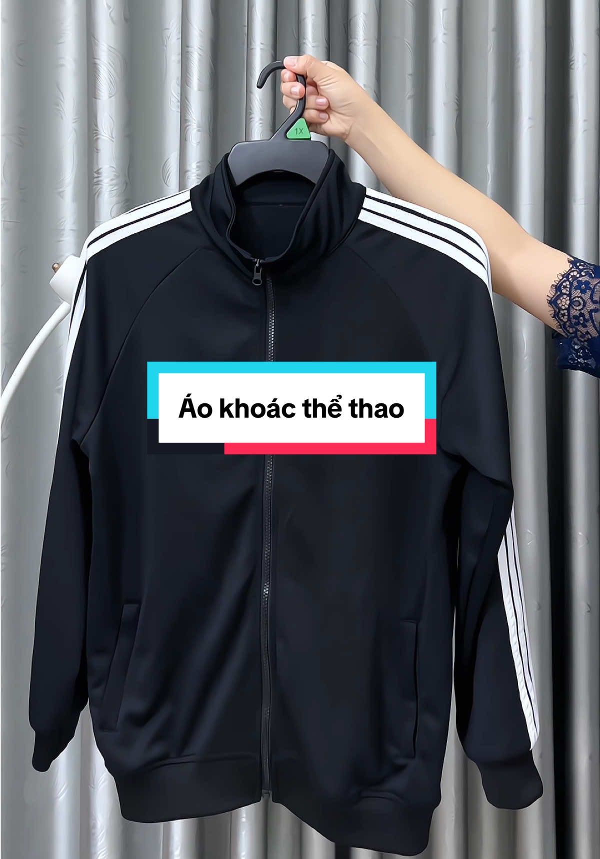 Áo Khoác Thể Thao 3 Sọc nam#xuhuong #aokhoacthethao #aokhoacthethaonam #aokhoacnam #aokhoacbasoc #reivew #outfit #thoitrang 