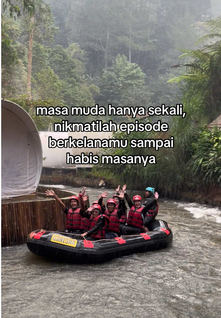 asikin aja selagi masih muda  #rafting #raftingpangalengan #raftingdipangalengan #healing #HealingJourney #jayasaktiadventure #wisata #wisatabandung #liburan #liburancheck #pangalengan #pangalenganbandung #fyp #fypage #fypシ゚viral #fyppppppppppppppppppppppp #fypdong #masukberandafyp #masyaallahtabarakkallah 