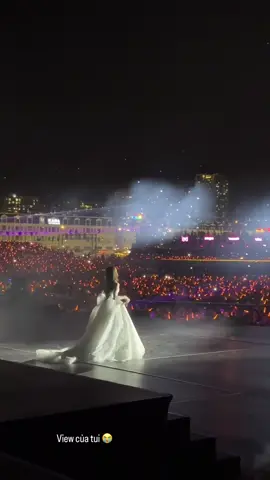 Công chúa 💋 #thieubaotram #concertchidepdapgioresong 