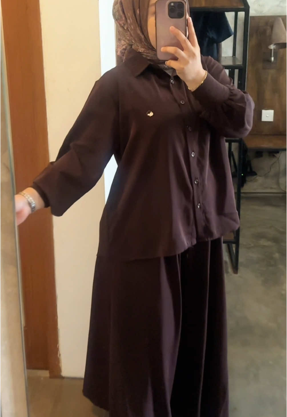 Dania Oneset Rok simpel 😍 jgn smpe kahabisan lagi bebp 😭🤎 #onesetrok #oneset #viraltiktok #foryoupage #OOTD #foryou #bydolla 