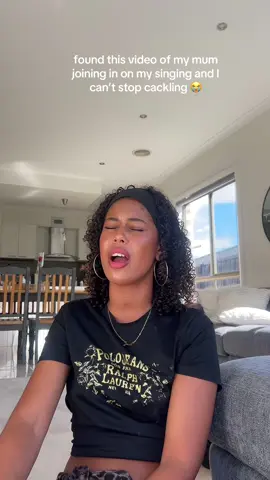 she damn near passed out 💀 #fyp #foryou #fypシ゚ #cover #music #singing #mom 