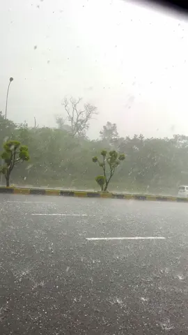 Islamabad weather ⛈️🥰❤️‍🩹#islamabad #fouryoupage #naturalbeauty #tiktokoffical #standwithkashmir #greenpakistan⚘🇵🇰⚘ #plzviralvideo #islamabadian 