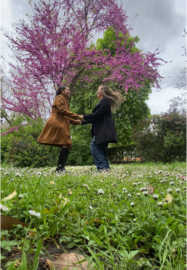 Ritual para más viajes y aventuras juntas!  #viajar #humor #felicidad #gratitud #viajeradelavida #recorrerelmundo 