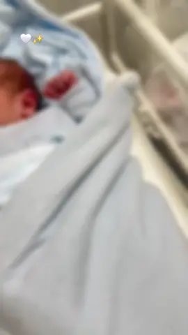 الحمد لله لقد رزقنا الله بمولود جديد اسميتهُ ( زكريا) فاللهم لك الحمد حمداً يليق بجلال وجهك وعظيم سلطانك اللهم اكتب له طول العمر وحسن العمل وسعة الرزق وسعادة الدارين واجعله من الصالحين اللهم انبته نباتا حسنا واحفظه وبارك لنا فيه 🩵